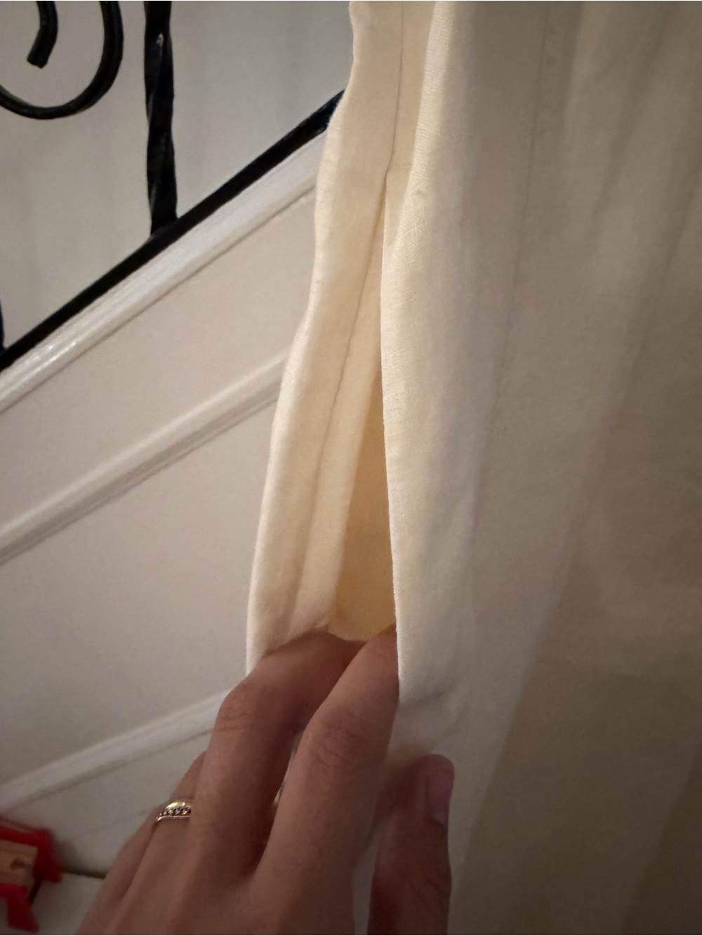 Everlane V-Neck Sleeveless Midi Dress in Cream - Picture 4 of 7